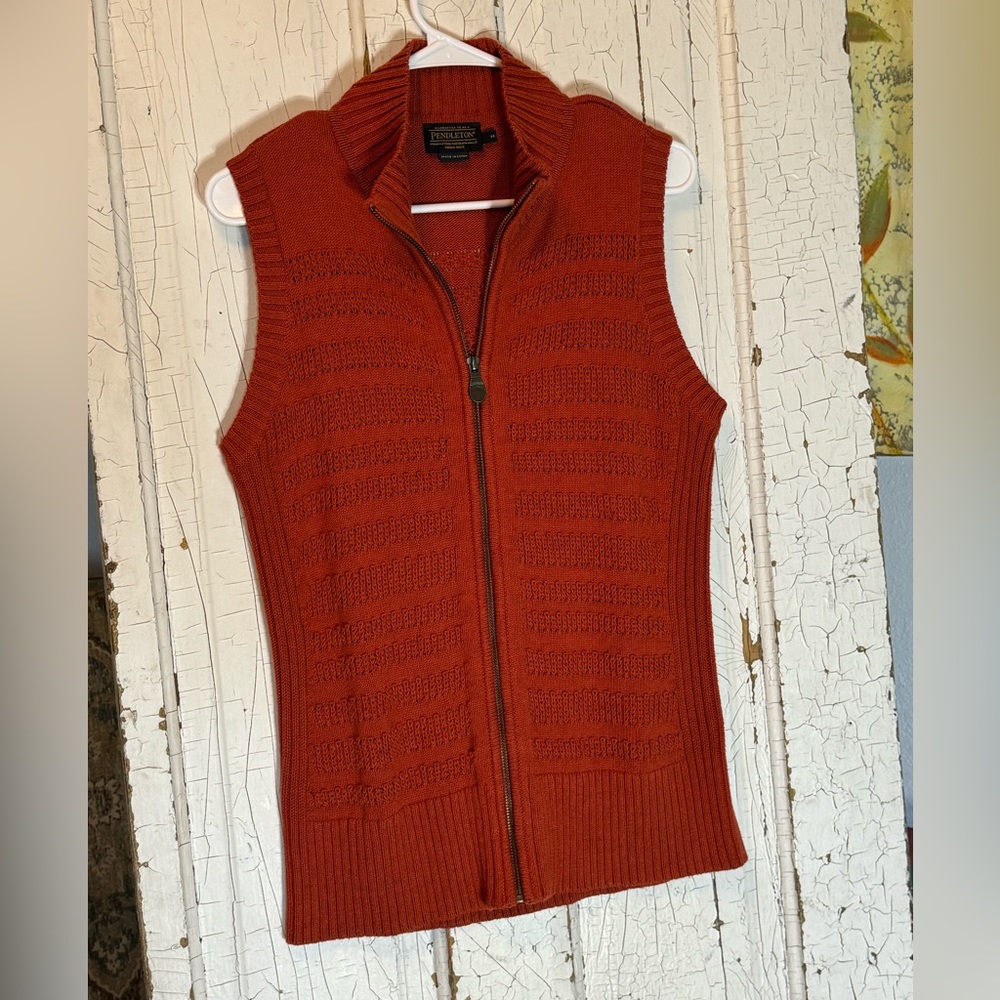 Pendleton Vest Size M - image 4